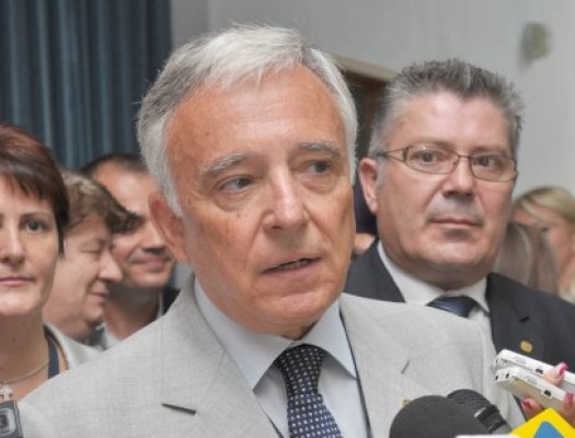 Isărescu avertizează: 